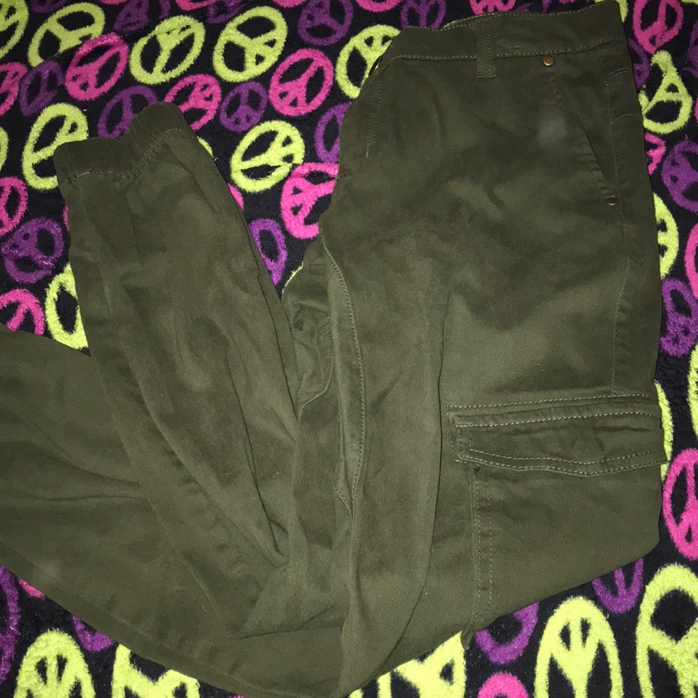 Olive green joggers with pockets